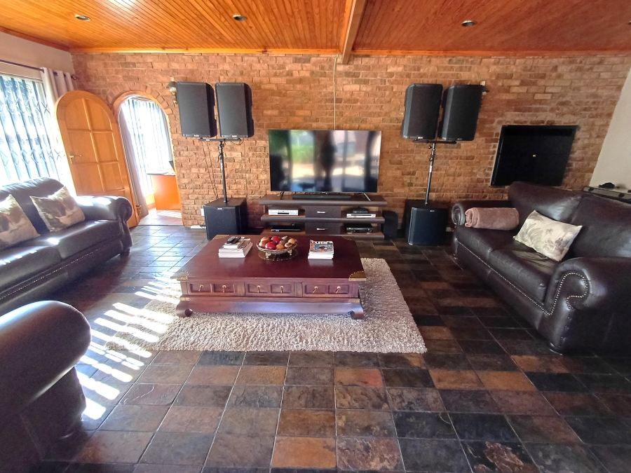 4 Bedroom Property for Sale in Vanes Estate Eastern Cape